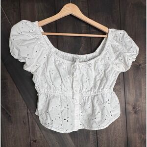American Eagle White Eyelet Crop‎ Top Square Neck Button Down Short Sleeve M